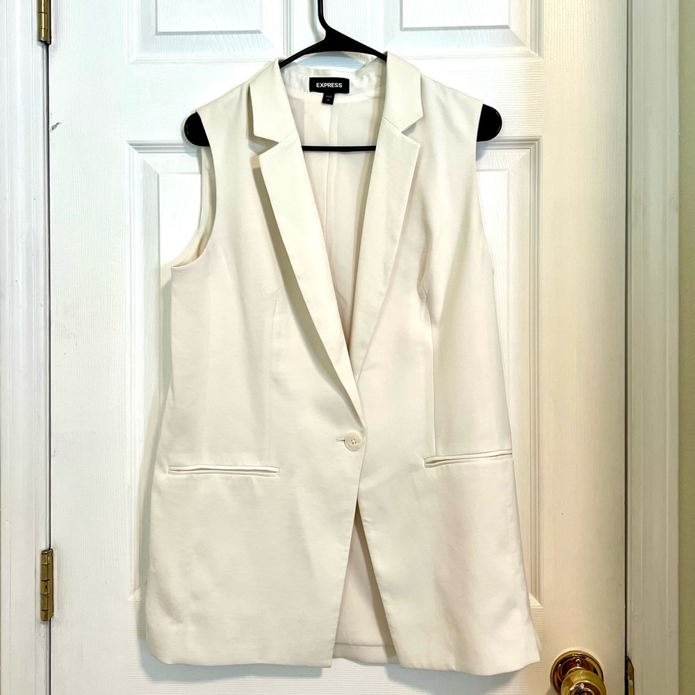 Express Women’s Soft White Blazer Vest M EUC
